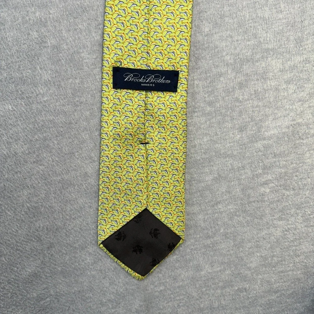 Brooks Brothers‎ Makers Tie Green Yellowish Dolphin Geometric Silk Beach Necktie